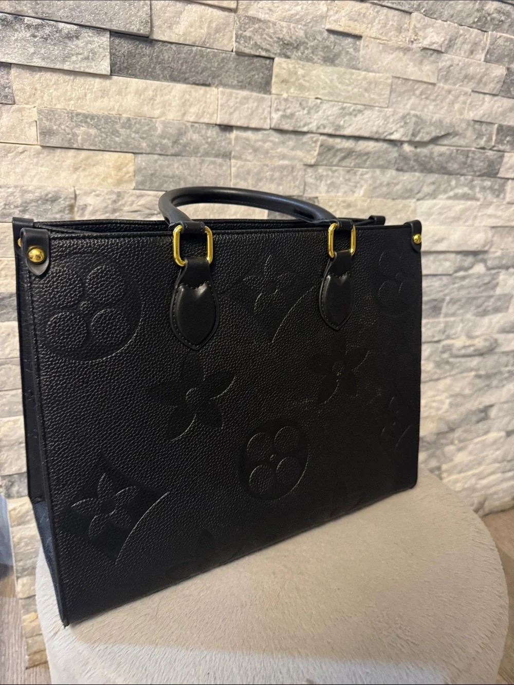 Fashionable Black Leather Embossed Tote Bag - Classic Structured Carryall